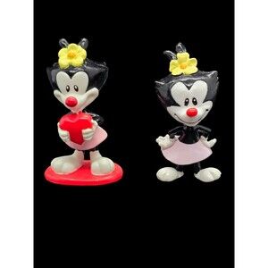 Lot Of 2 Dot Animaniacs PVC Figures Warner Brothers Looney Tunes Heart Hands Hip